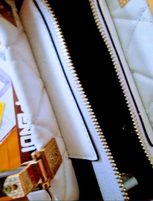 Geanta damă,editie limitată,curea detasabila,saculet, etichetă