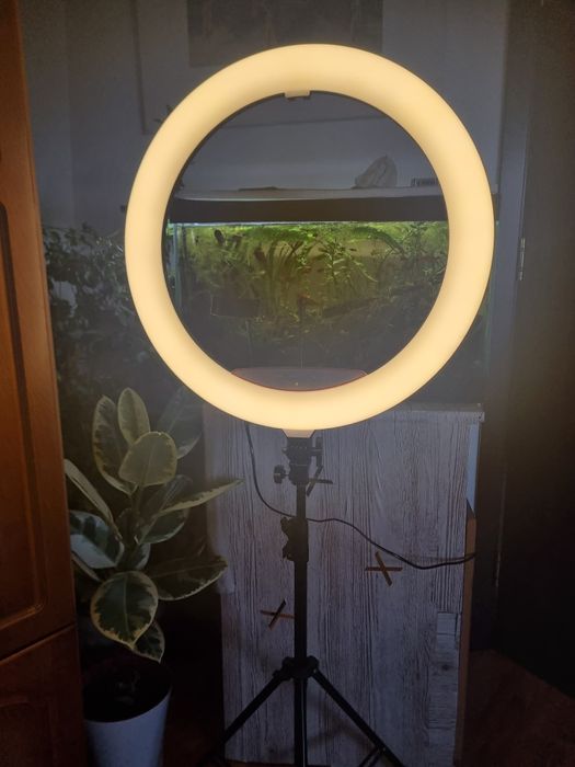 Lampa cu telecomanda