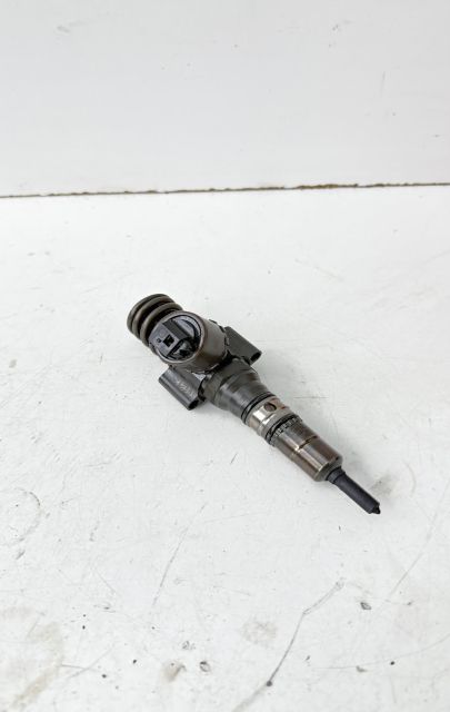 Injector motorina 03G130073G Audi A4 B7