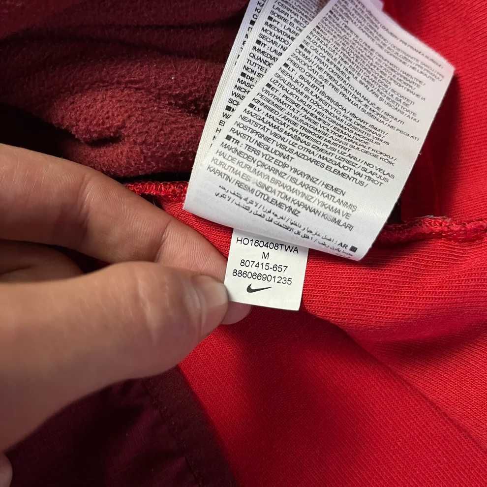 nike tech  син и червен