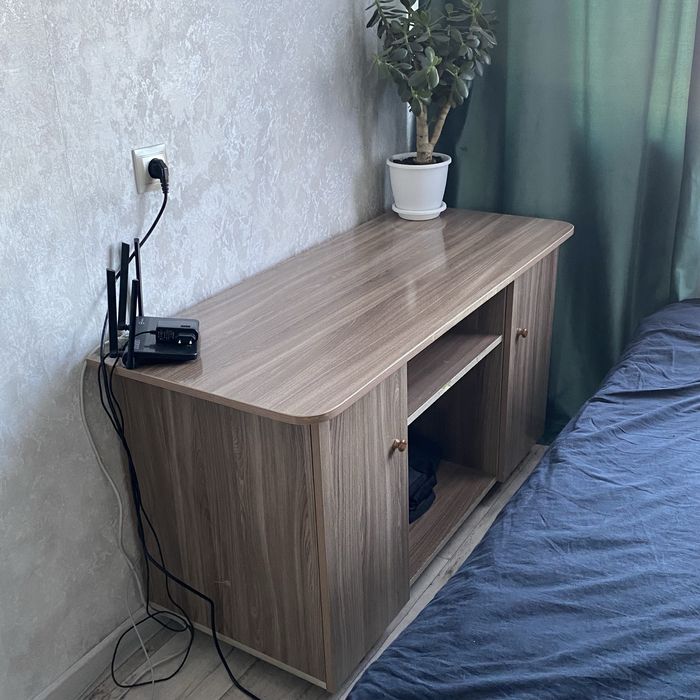 Продам стол, компактный