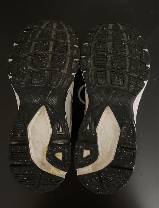 Обувки NIKE initiator