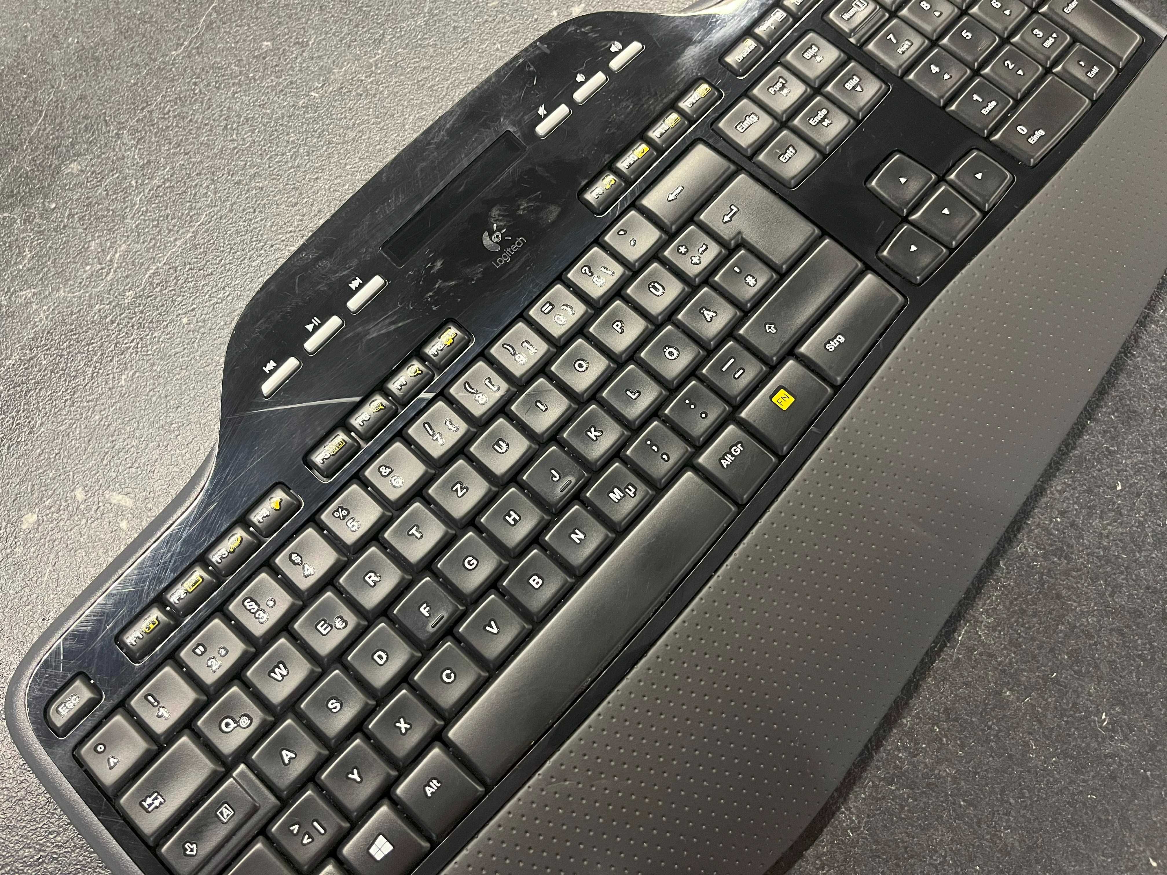 Logitech MK710 Wireless Keyboard & Mouse