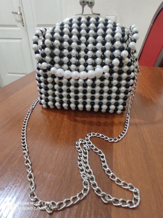 Аёллар ва қизлар сумкаси (қўлда тўқилган)