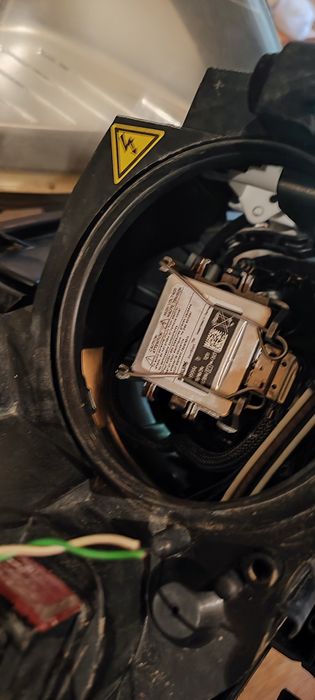 Фарове за Опел Зафира б