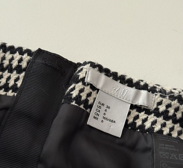 Къса пола H&M с вълна