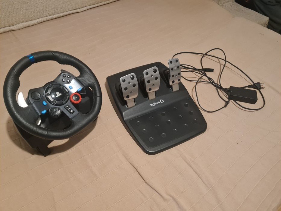 Volan cu pedale Logitech G29