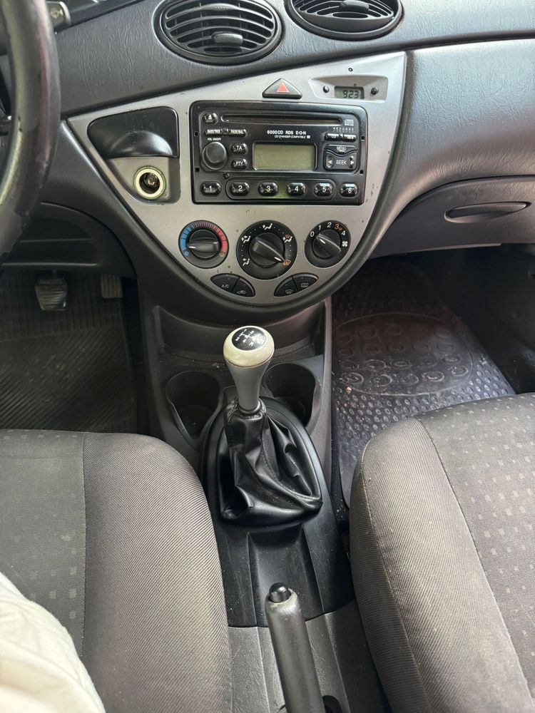 Ford focus 1.6 benzina