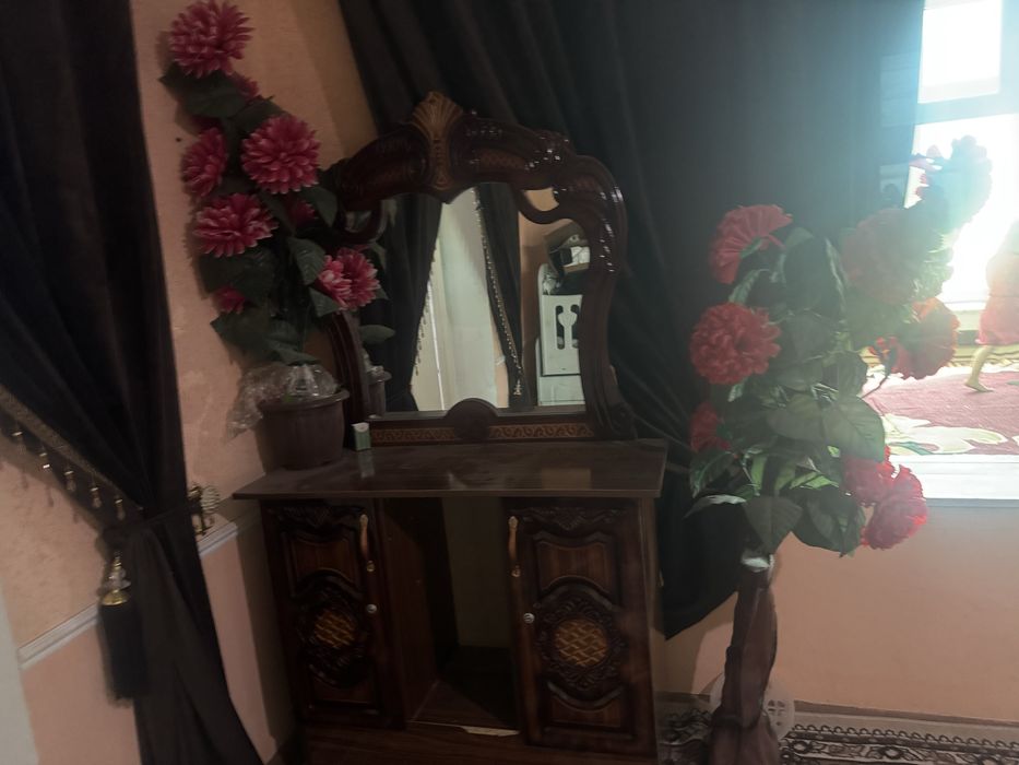 Yotoqxona mebellari, spalni matraslari juda yaxshinsifatli