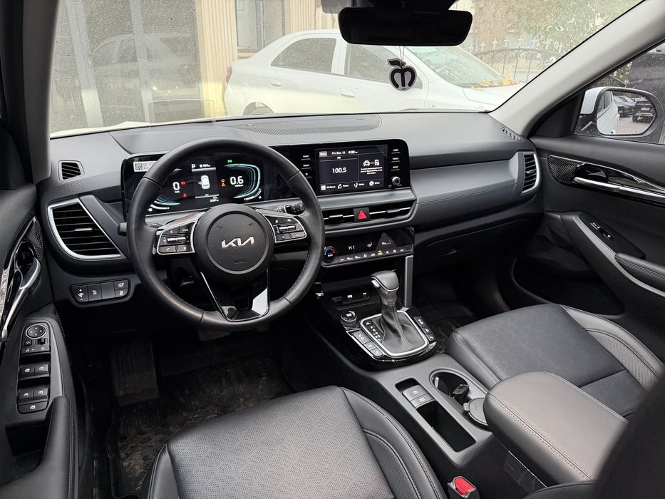 Kia Seltos Full 4 Позится