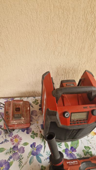 Vând Radio Hilti