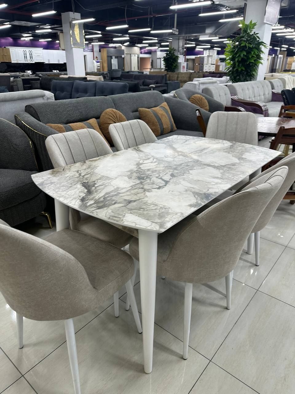 Стол и 6 стульев от Comfort-Mebel