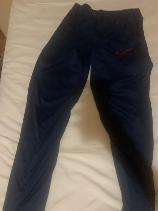 Pantaloni nike .