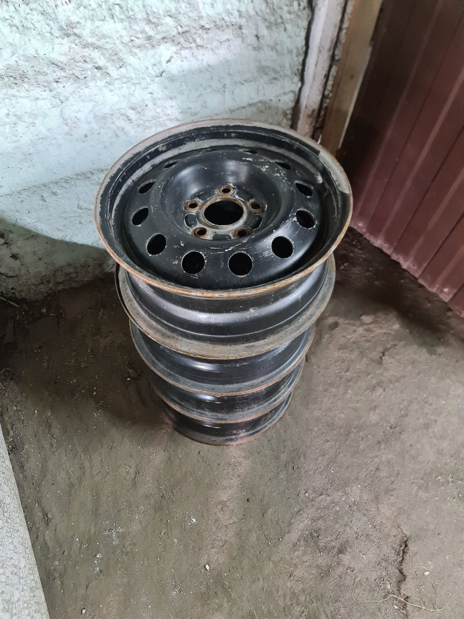 Диски на тойоту р 15