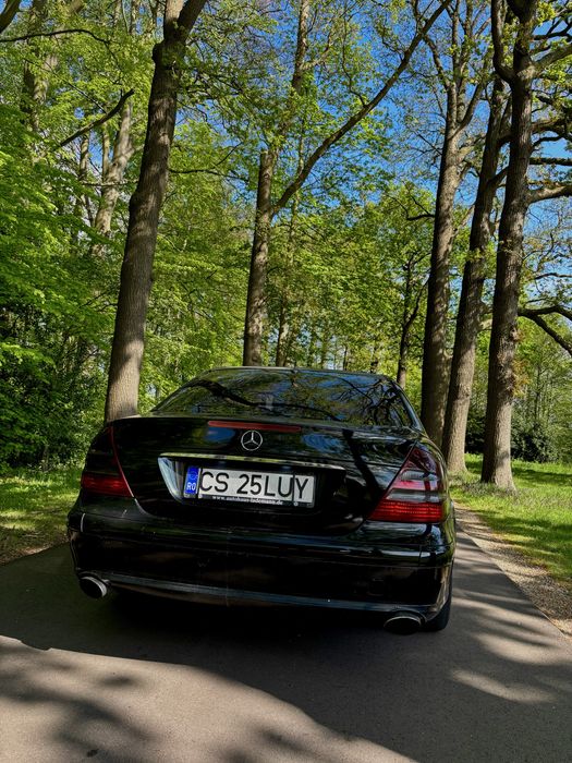 Vand sau schimb Mercedes-Benz w211