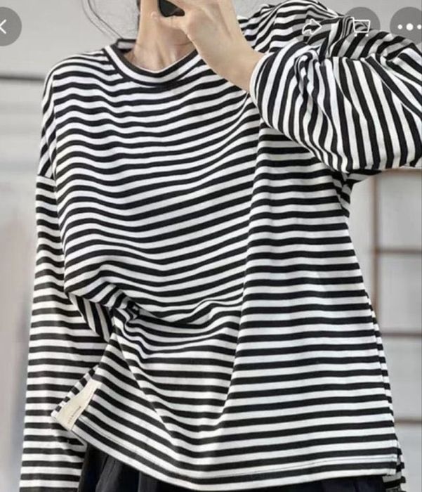 Классная кофточка НОВАЯ 50р в подарок стильные кроссовки 5000т