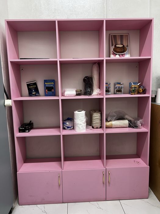 Продается Витринный шкаф доя магазина или офиса