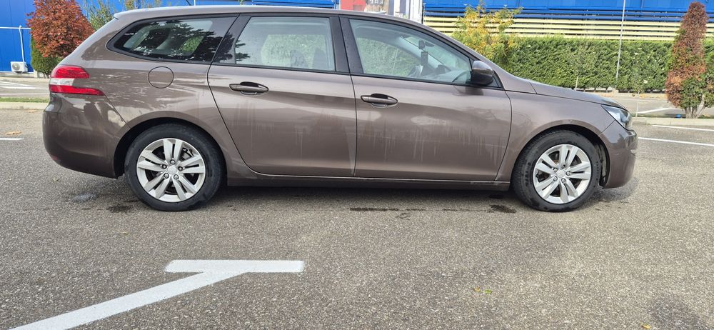 Vând peugeot 308 2015