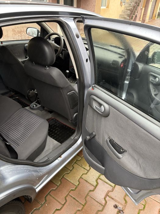 Opel Corsa C 2004 1.0 benzina