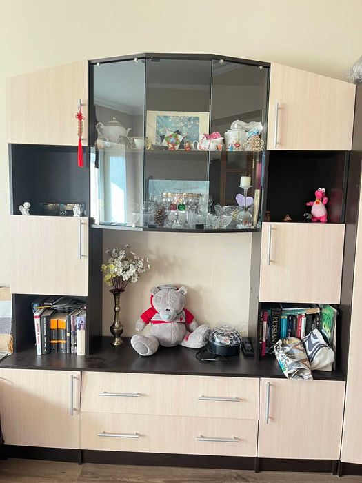 Продам стенку в хорошем состояний