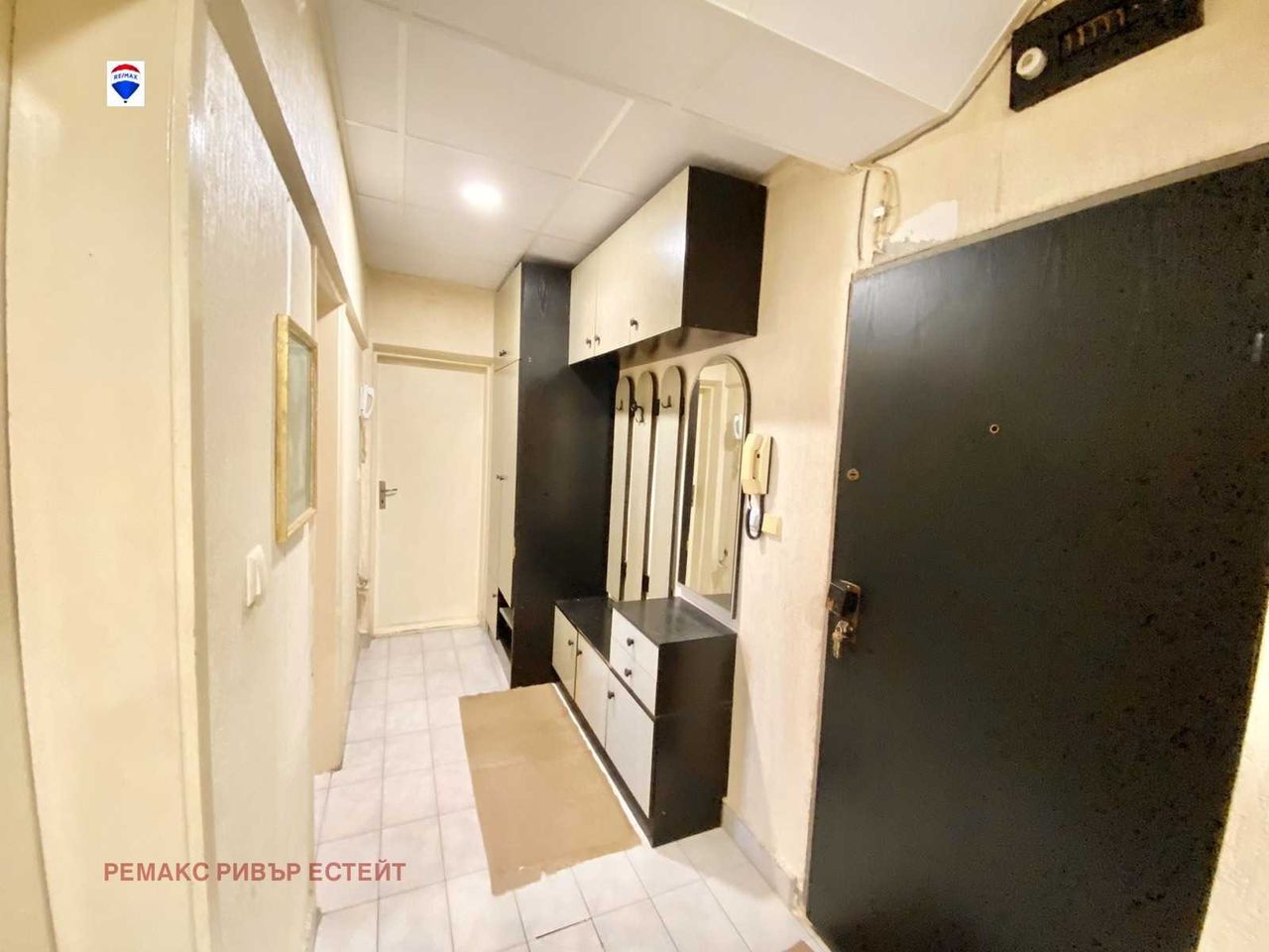Продава се Тристаен апартамент в Русе, Родина 3 - 70 кв.м за 1070 €/кв.м - Снимка #3