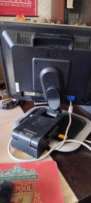 монитори втора употреба всички рабоатят перфектно