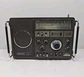 Vând un superb  Radio Grundig Satelit 1400SL 1981- 1983