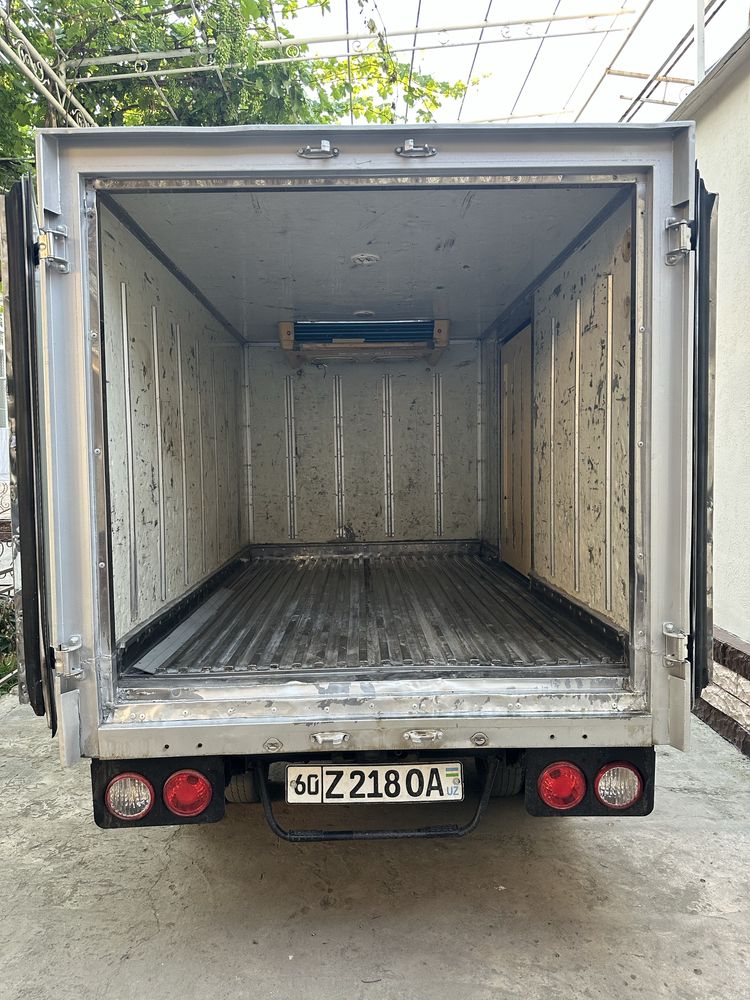 KIA BONGO 3 Refrigerator