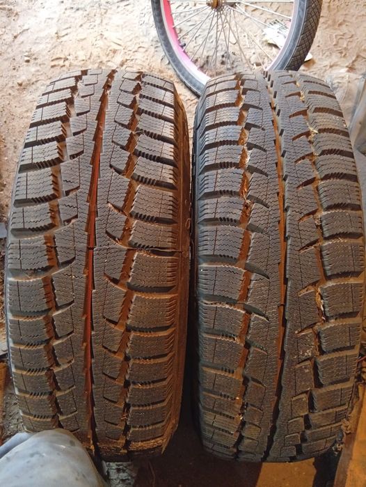 Продам зимний резину новый