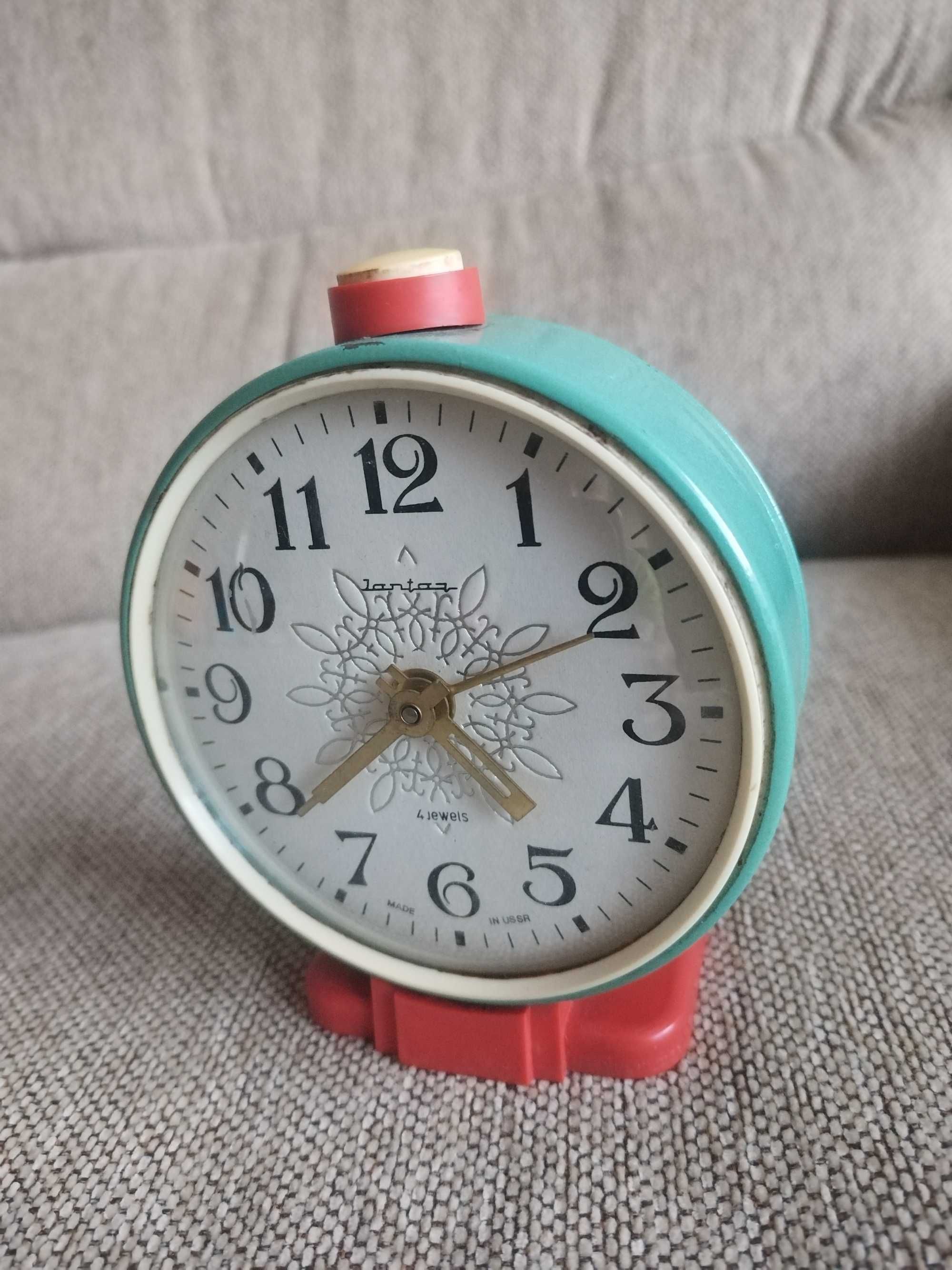 Ceas de masa Iantar  4 Jewels made in USSR