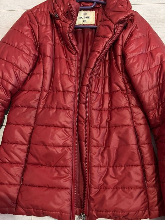 Дамско червено яке