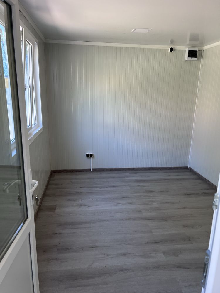 Vând container de locuit , baie bucătarie și dormitor 3x8x2.70