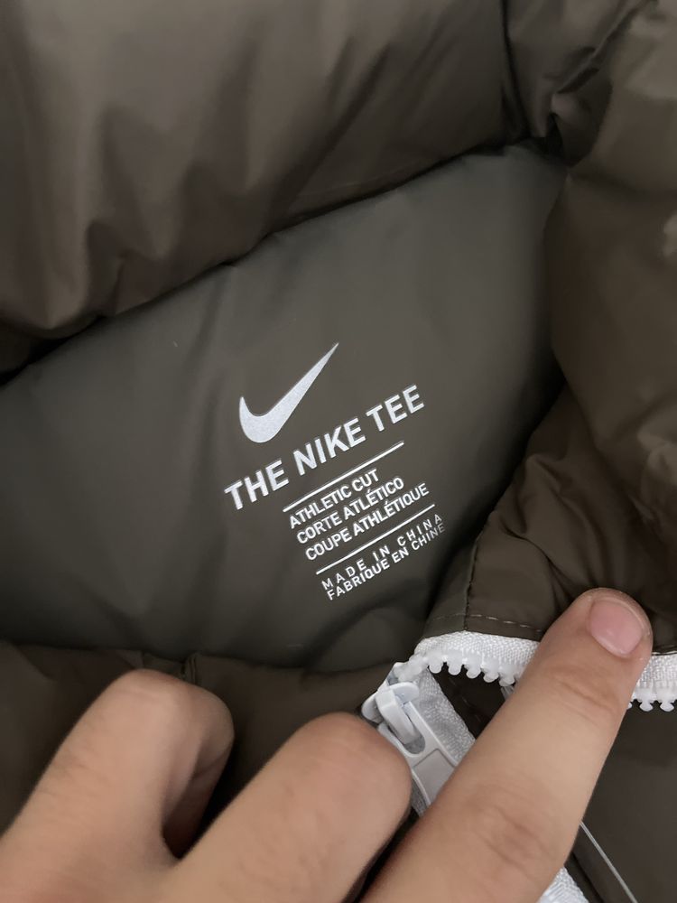 NIKE грейка / елек чисто нов размер М