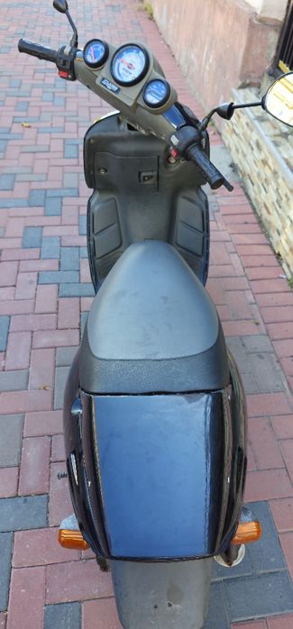 Vând scuter electric și unu cu motor