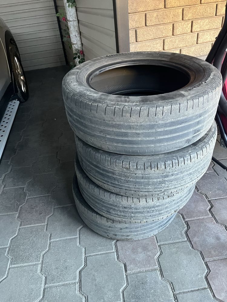 Продам шины 225/60/17 в хорошем состояний без порезов и грыж.
