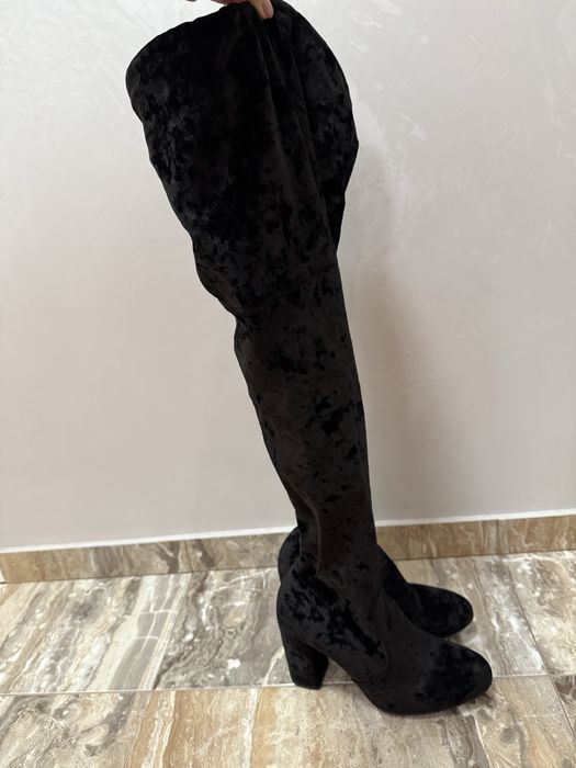 Черни кадифени чизми с ток FERRE Milano