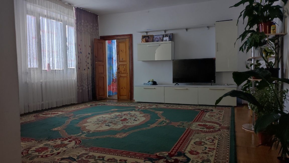 Продаю дом район отличный
