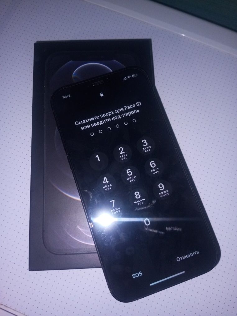 Продам айфон 12 про серый менялся экран все работает как часики