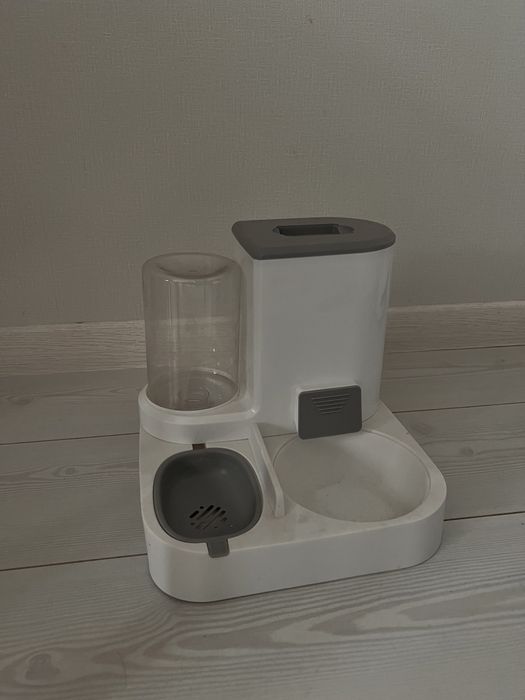 Автокормушка для кошек