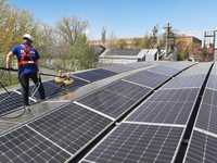 Mentenanta parcuri fotovoltaice! Spalare panouri fotovoltaice!