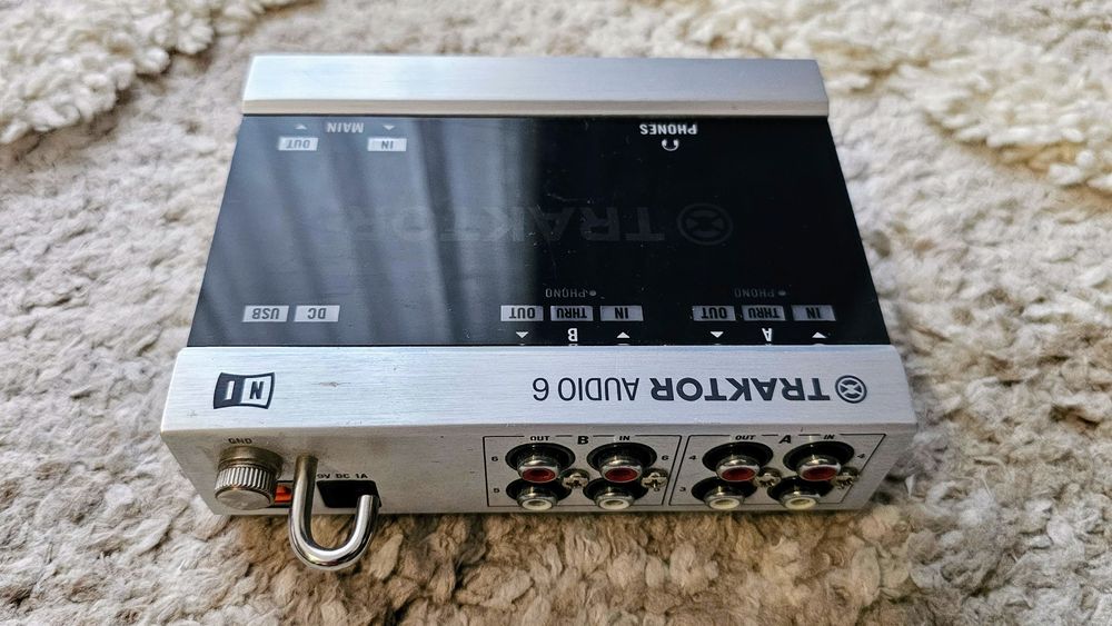 Placa de sunet Traktor Audio 6