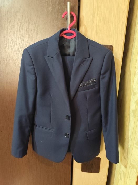 Школьный костюм и туфли