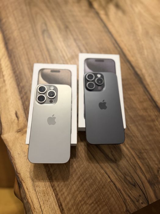 Vand iphone 15 pro 128 Black Titanium si Natural Titanium