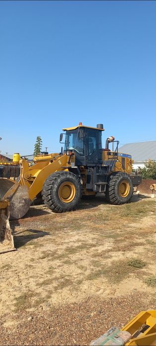 Продам фронтальный-погрузчик!