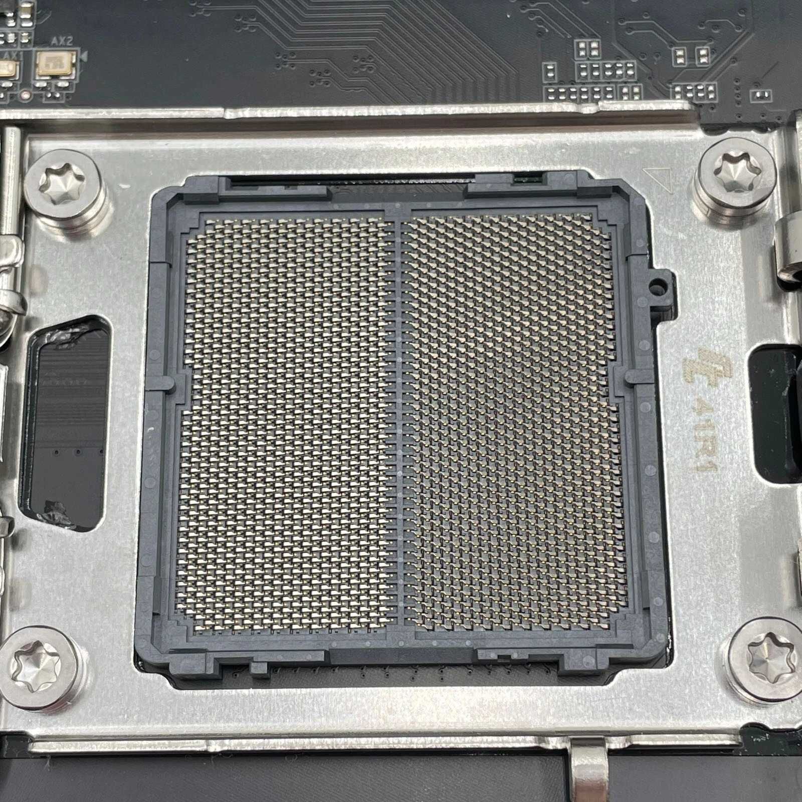 GIGABYTE X670 Gaming X AX V2 + НОВ  RYZEN 9 7900X3D 12-Core (5.6 GHz )