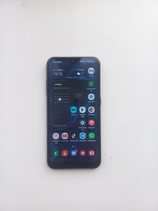 Samsung a01.          .