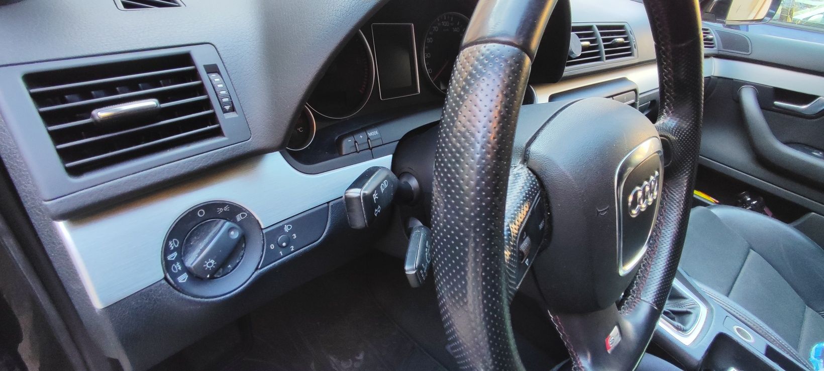 Ауди А4-2.0TDI-140k.-8кл.-6ск. S-Line-2008г.