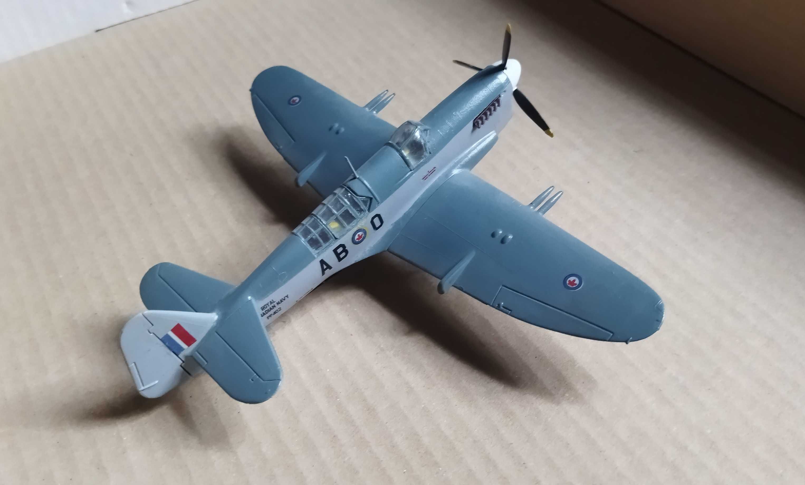 подарок модель самолёта ЯК-3 в масштабе 1/72 SMER СССР!