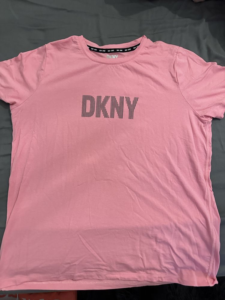 Тениска на Donna Karan New York