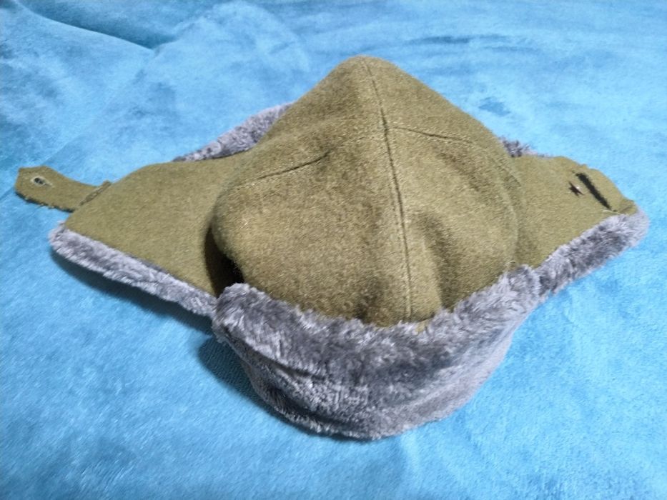 Caciula militara iarna din postav cu blana, surplus Armata Română